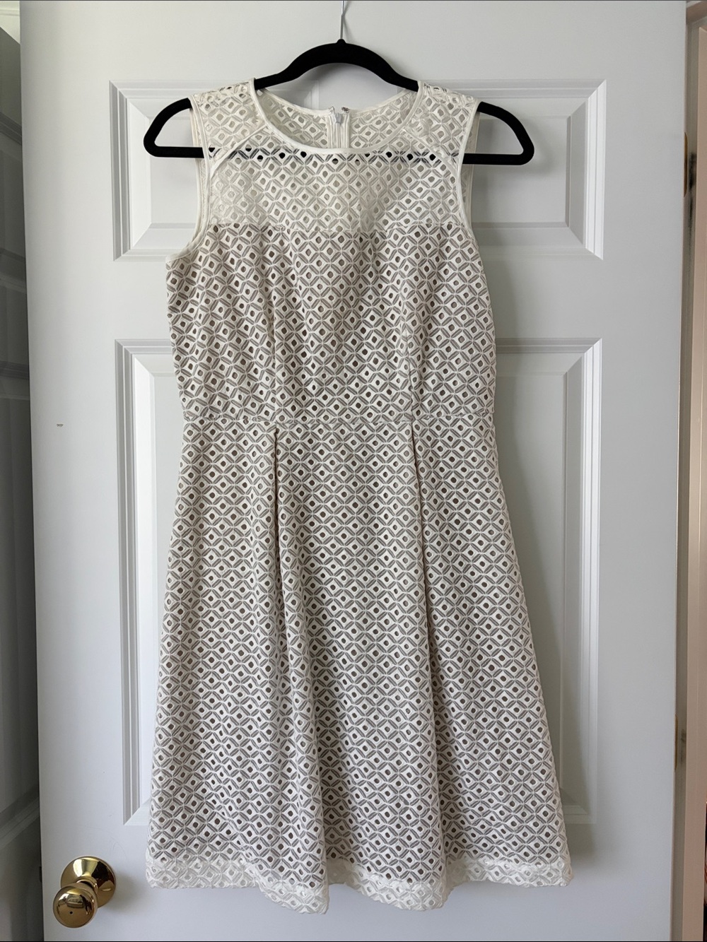 CALVIN KLEIN WOMENS DRESS SLEEVELESS EYELET GEOMETRIC WHITE SIZE 6